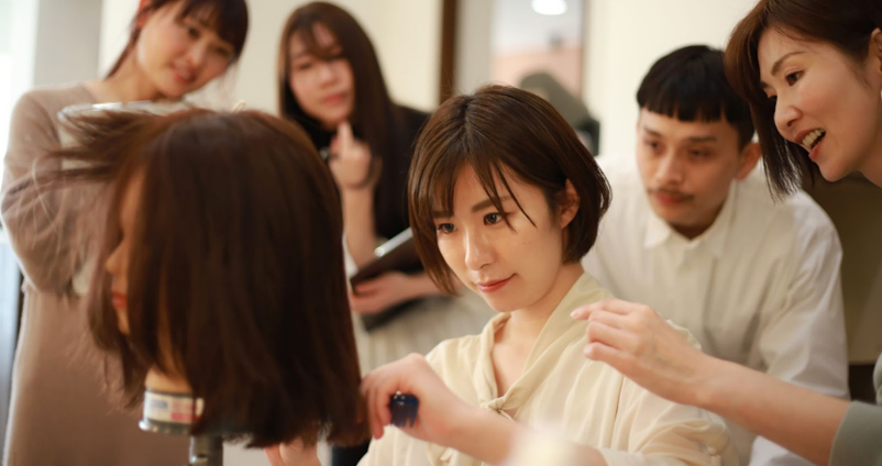 カットスクール講師によるトレンドスタイル共有